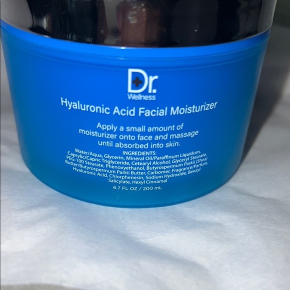 Dr.Wellness Hyaluronic Acid Facial Moisturizer For Dry Skin 6.7 Oz - Picture 2 of 3